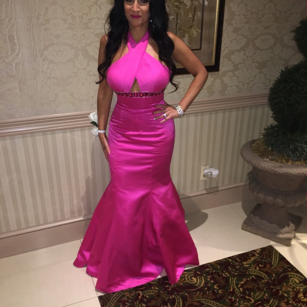 Dress - Picture 2 of 4